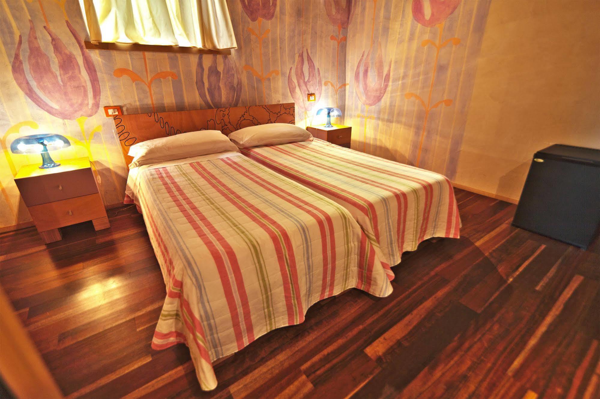Dimora Le Nove Fate Hotel Bergamo Buitenkant foto